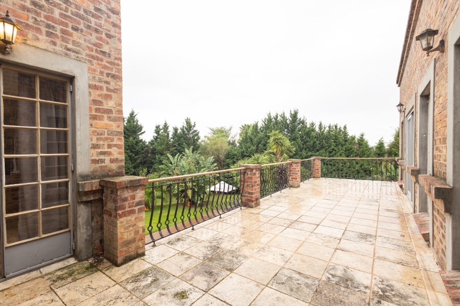 5 Bedroom Property for Sale in Vierlanden Western Cape